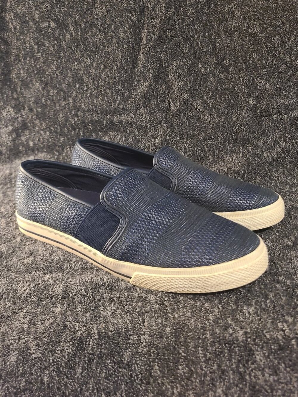 Lauren Ralph Lauren blue/white sneakers size 8 (women US) USED